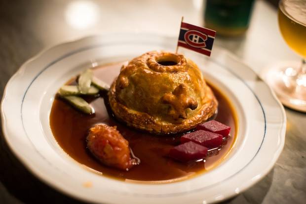 Tourtiere de ville au cerf, traditional venison meat pie.
