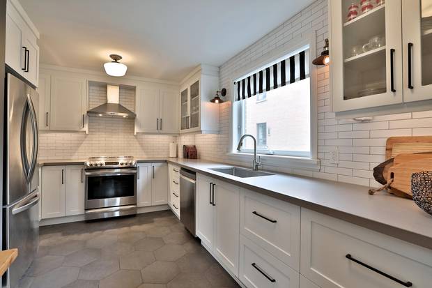 The couple worked some New York sophistication into the home, with a simple black and white colour scheme and the use of geometric shapes.