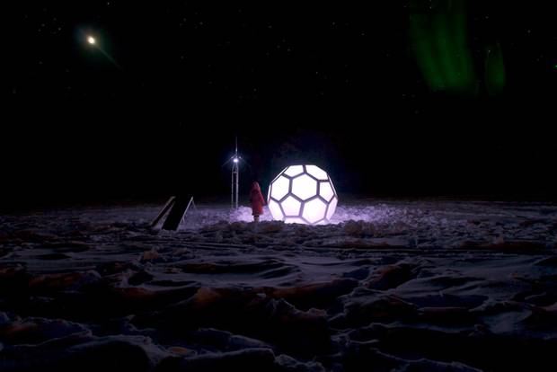 Charles Stankievech Distant Early Warning Project, 2009.