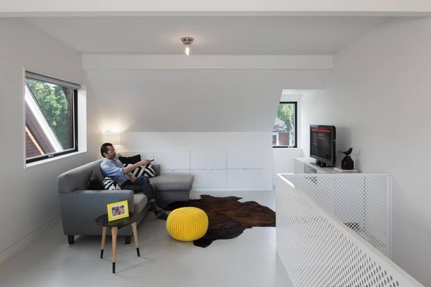 Inside a renovated semi-detached designed by architect Gloria Apostolou of Post Architecture.