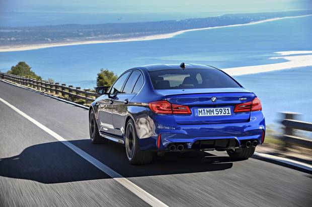The AWD system gives the M5 its balance back, making it easy to drive.