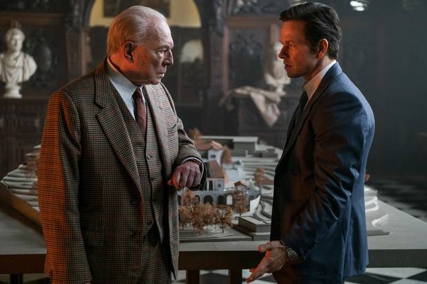 Christopher Plummer and Mark Wahlberg in All the Money in the World.