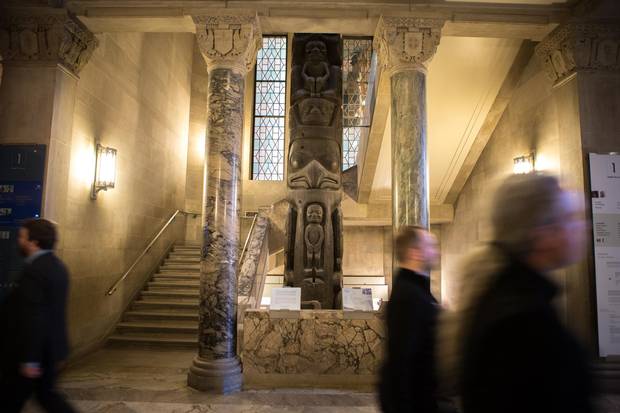 The Weston Entrance of the Royal Ontario Museum provides a useful balance to the showiness of the Crystal, which bursts between the museum’s 1914 and 1933 wings to tower unmissably over Bloor Street.
