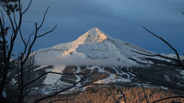 In a first for the U.S. West, the high-speed Powder Seeker chairlift features bubble canopies and six heated seats. 