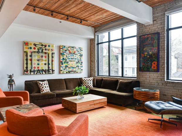 The unit is at ground-level, which makes it well-suited for families.