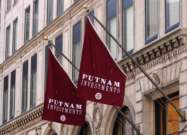 Putnam Investments' Liberty Square offices are seen in Boston in this 2004 file photo.
