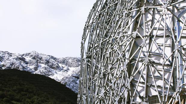 Each of the nine wings is built on a steel structure.