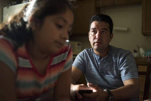 David De Jesús and his eldest daughter, Paula.