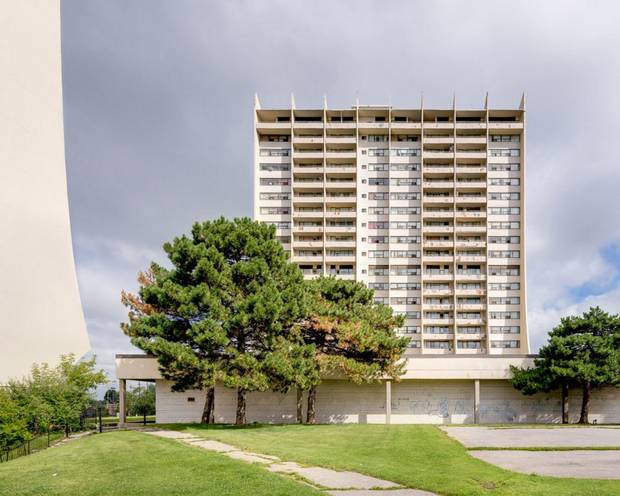 The apartment tower at 190 Exbury Rd. in Toronto, Ont.