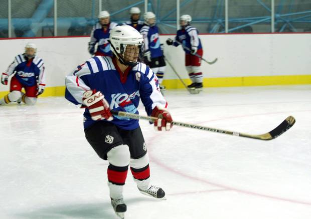 Young practises with South Korean teammates on March 13, 2006 in Seoul.