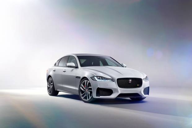 Jaguar XF.