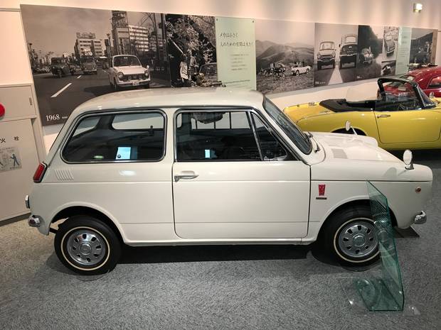 The N360, Honda’s first attempt at a four-passenger family vehicle, maximized interior space.