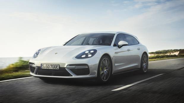 2018 Porsche Panamera Turbo S E-Hybrid Gran Turismo. 