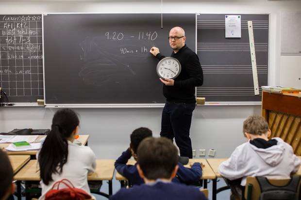 Rami Salminen teaches class 6A.
