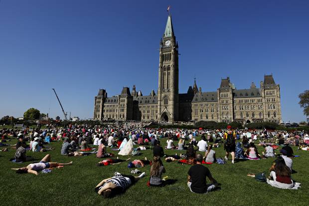 Dr. Kabat-Zinn has never directed nearly 1,000 people in guided meditation – the location, in the shadow of Canada’s Parliament Buildings, was so intriguing he flew in at his own expense.