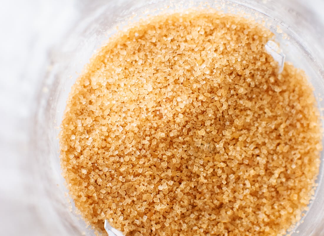 turbinado sugar in blender
