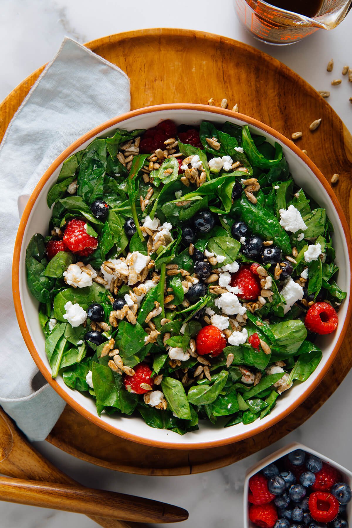 berry spinach salad