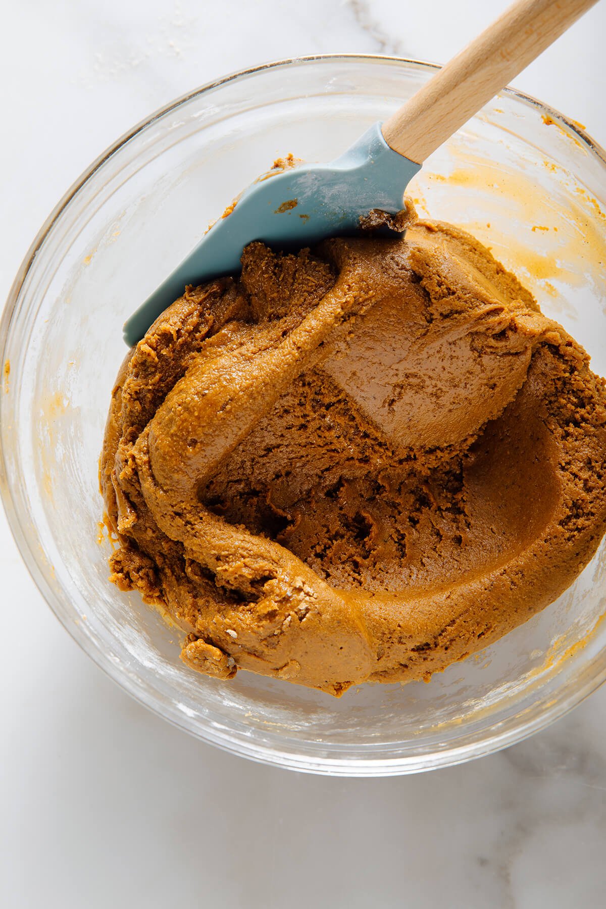 gingerbread cookies dough