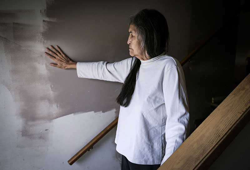 Eileen Nelson, Angeline’s grandmother, in the living room that Angeline began painting. The last time Ms. Nelson heard from her granddaughter, the younger woman talked about wanting to come home. (John Lehmann/The Globe and Mail)