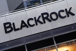 FILE PHOTO: The BlackRock logo is pictured outside their headquarters in the Manhattan borough of New York City, New York, U.S., May 25, 2021.  REUTERS/Carlo Allegri//File Photo