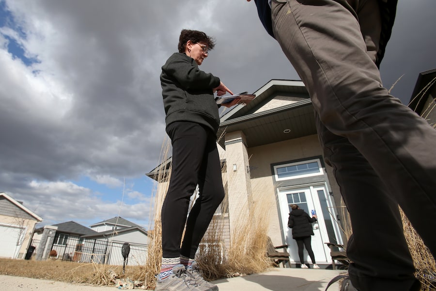 Conservatives go door-knocking in Winnipeg South to win over voters in a riding that, in most elections of the past century, has supported whichever party forms government in Ottawa. Liberal Terry Duguid has been the MP here since 2015.
