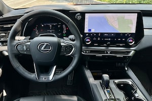 The dash on the 2023 Lexus RX 500h