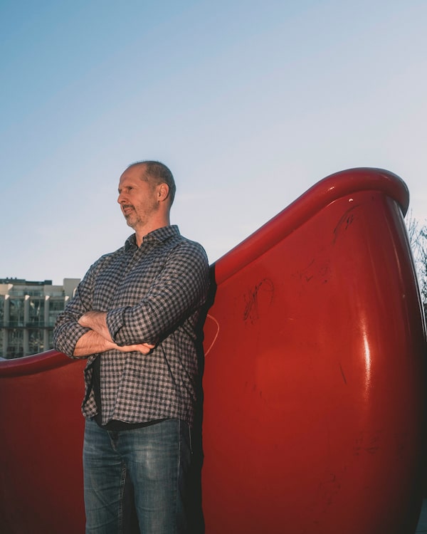 Robert Taylor is the Senior VP and Chief Investment officer Canoe Financial LP, Feb 2023