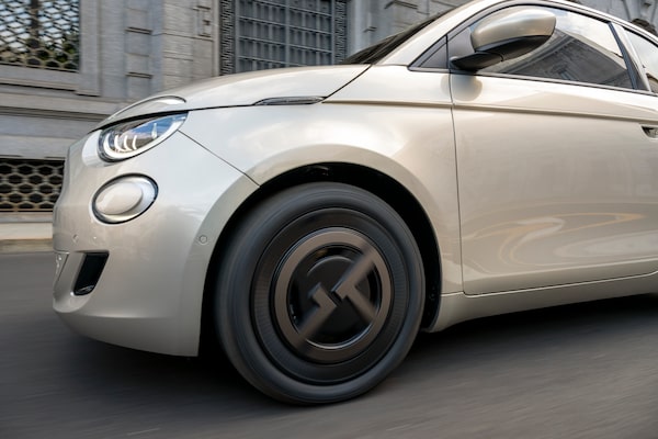 Fiat incorporates the GA logo on the wheels.