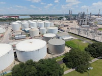 FILE PHOTO: A drone view shows the Valero Houston Refinery in Pasadena outside of Houston, Texas, U.S., May 12, 2026.  REUTERS/Shahrzad Rasekh/File Photo