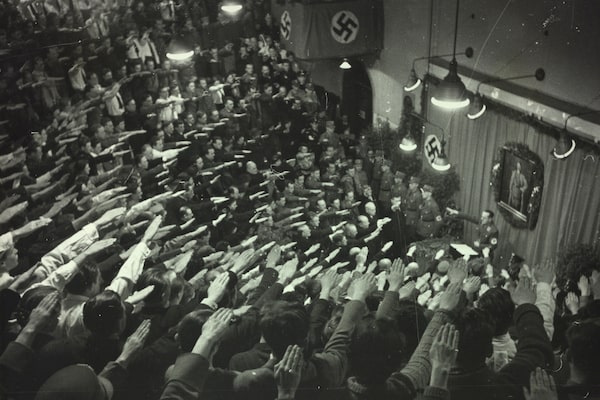 Start of the semester at the University of Vienna; Inaugural lecture by the new Dean of the Faculty of Medicine, Eduard Pernkopf. 26.4.1938