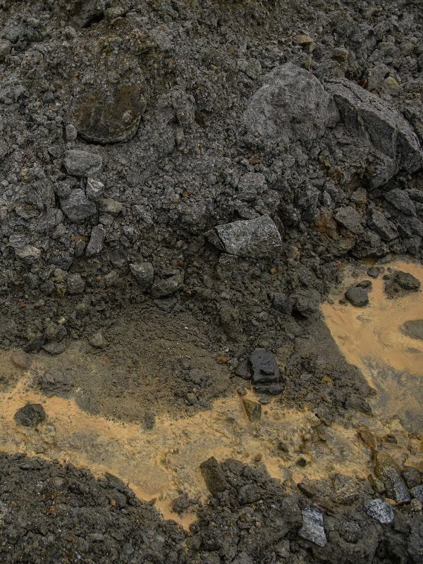 Graphite-rich rocks at the Zavallivsky mining complex are a valuable resource for Ukraine, as it was to the Soviet engineers who began excavating here in the 1930s.