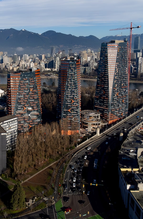 THE SQUAMISH NATION IS BUILDING A SKYLINE- DEFINING 11-TOWER DEVELOPMENT ON RECLAIMED TERRITORY IN VANCOUVER THAT REPRESENTS A
PATH TO ECONOMIC INDEPENDENCE. 

NOT EVERYONE’S HAPPY ABOUT IT