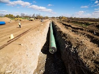 For the 14-kilometre Brantford- Kirkwall natural gas pipeline— which stretches between the Township of North Dumfries
and Hamilton, Ont.—Stantec provided full environmental studies, reports and permits to support construction
Stantec performed geohazard and geotechnical assessments to help design and locate a 138-kV transmission line
to bring power to the Brucejack Gold Mine in northwest British Columbia
