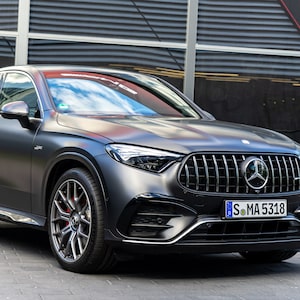 The refreshed Mercedes-AMG GLC 53 replaces both the GLC 43 and 63.