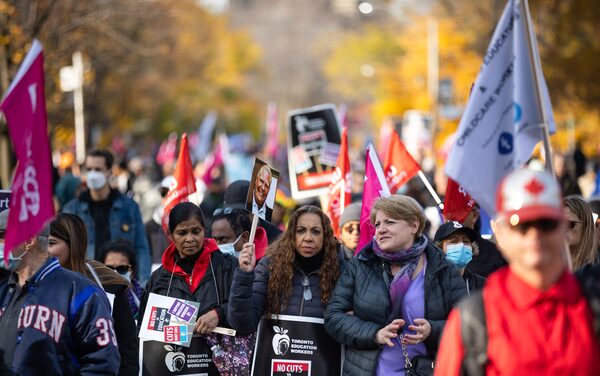 CUPE members picket at Queen’s Park in Toronto when education support workers across Ontario walked off the job on Friday. Schools in Ontario are closed as bargaining between the union and the provincial government has broken down. CUPE Ontario represents 55,000 members including education assistants, librarians and custodians.
November 4, 2022
(Melissa Tait/The Globe and Mail)