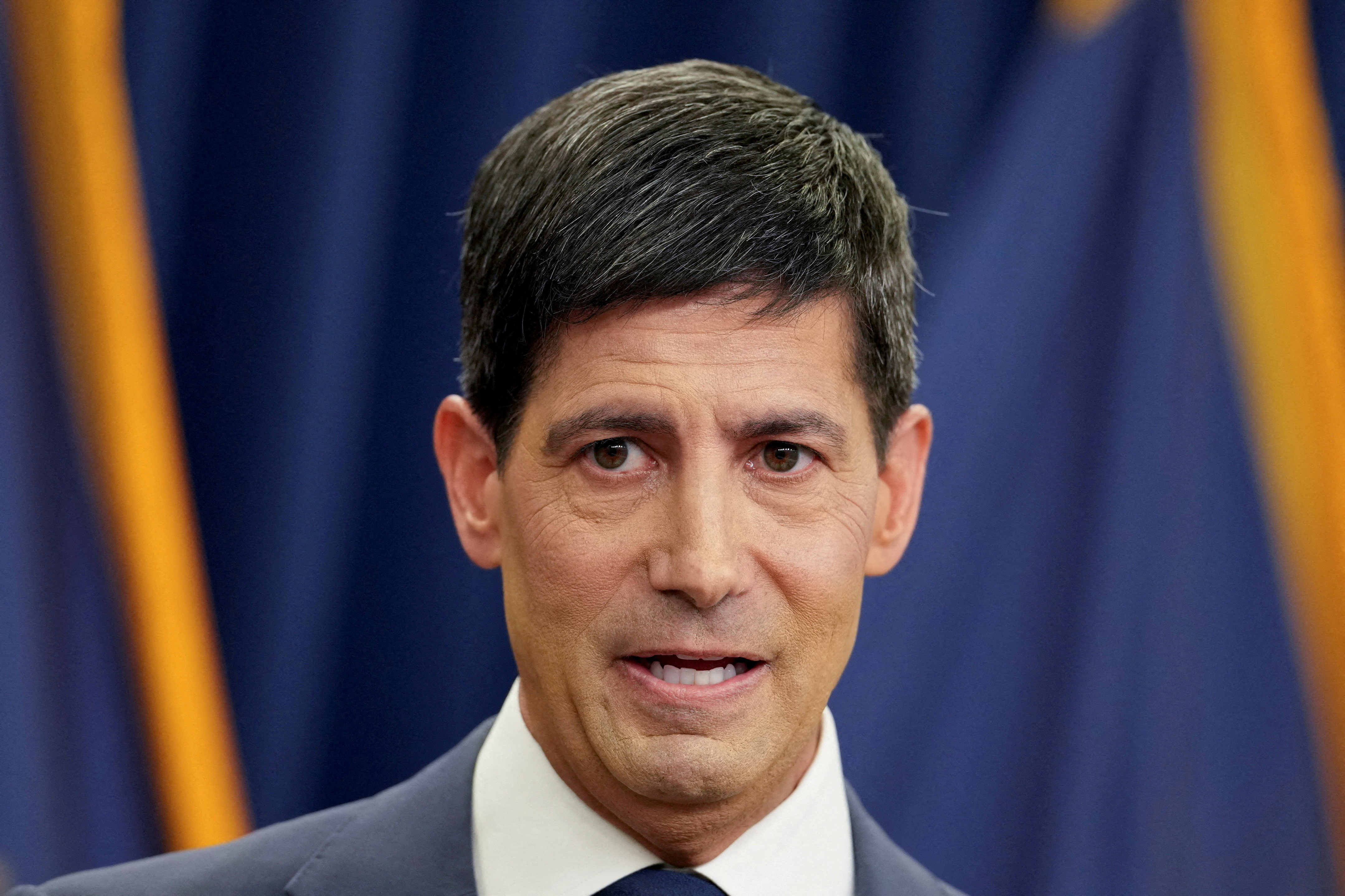 FILE PHOTO: New U.S. Federal Reserve Chairman Kevin Warsh holds a press conference following a two-day meeting of the Federal Open Market Committee (FOMC), at the U.S. Federal Reserve in Washington, D.C., U.S. June 17, 2026. REUTERS/Eric Lee/File Photo
