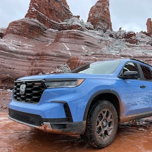 The 2023 Honda Pilot TrailSport on the Broken Arrow Trail, a five-kilometre mountain trek, in Sedona, Ariz. in January 2023.