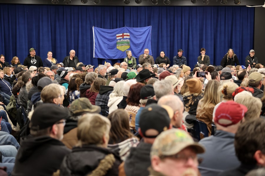 At the Eckville Community Centre on Jan. 14, organizers make their pitch for Alberta’s independence from Canada. Their petition needs nearly 178,000 signatures by May 2 to trigger a referendum on the issue. 
