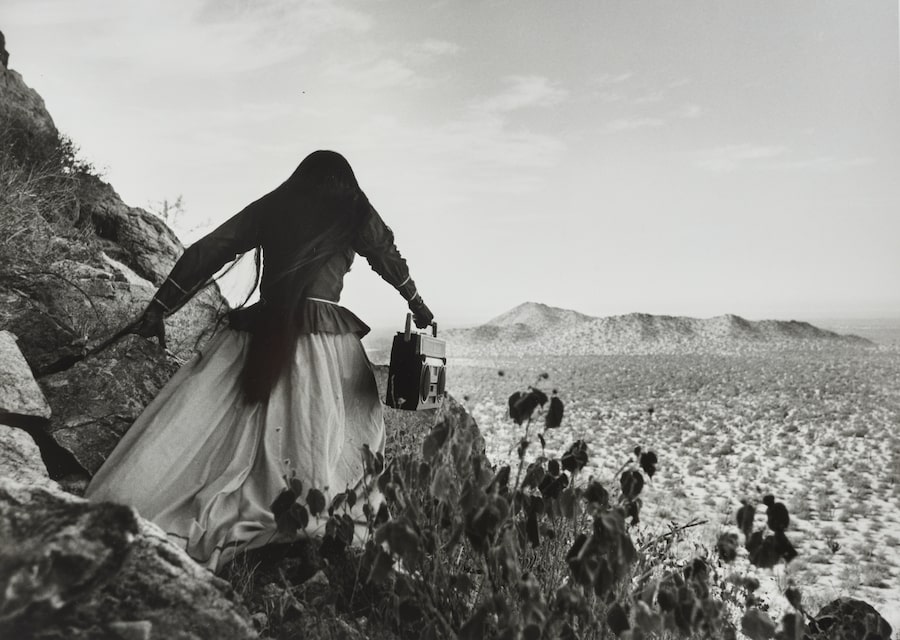 Graciela Iturbide, Mujer Ángel, Desierto de Sonora (Angel Woman, Sonoran Desert), 1979